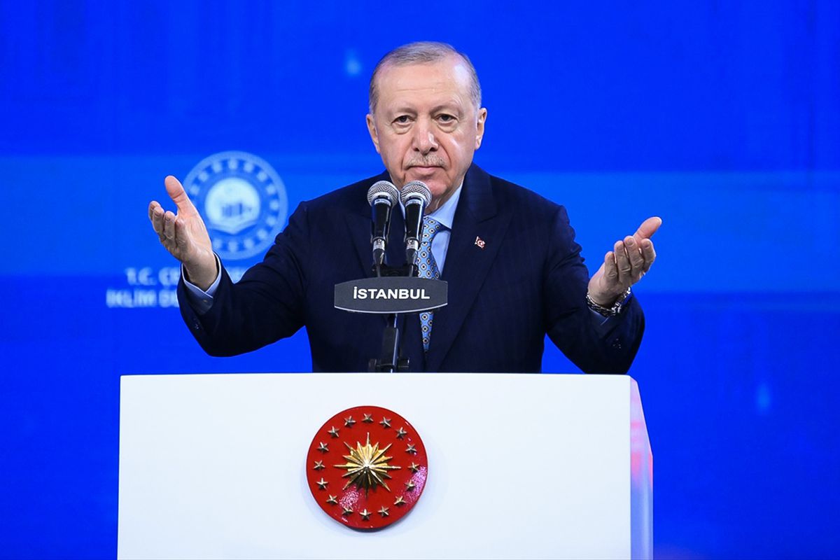 İstanbul\'da 100 bin TOKİ konutu sahibini buluyor! Cumhurbaşkanı Erdoğan: İstanbul bizim göz bebeğimiz