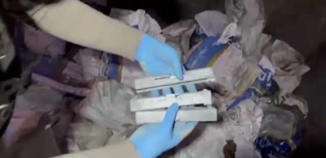 İstanbul'da büyük operasyon! Toprak altında binlerce silah parçası ele geçirildi