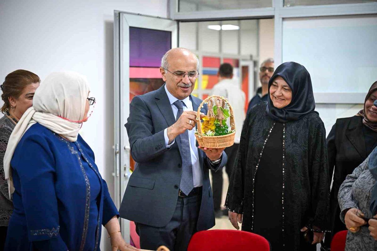 Malatya Büyükşehir Belediyesi\'nden üreten kadınlara büyük destek