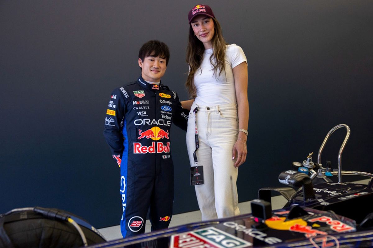 Milli voleybolcu Hande Baladın ile Formula 1 pilotu Tsunoda\'nın arasındaki boy farkı dikkat çekti
