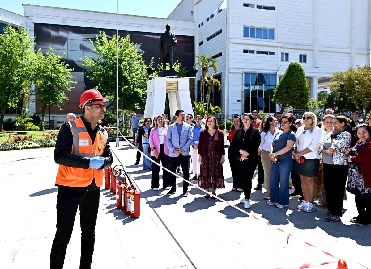 Muratpaşa\'da yangın tatbikatı