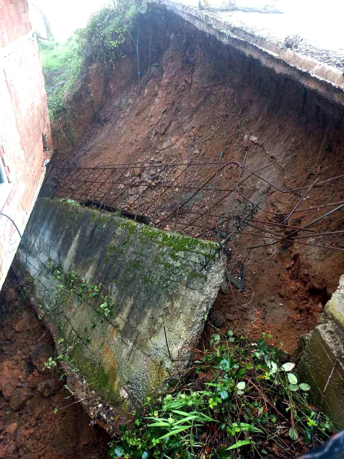 Trabzon\'da şiddetli yağış heyelanlara neden oldu