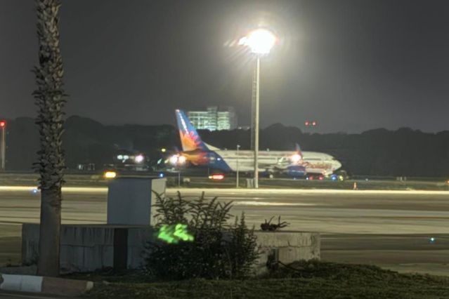 Pilot istifra etti, uçak Antalya Havalimanı’na acil iniş yaptı