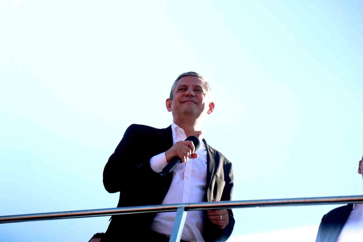 CHP Genel Başkanı Özel: "Ülkeyi düze çıkartmak için üstümüze ne düşerse yaparız, kendimizden eminiz"