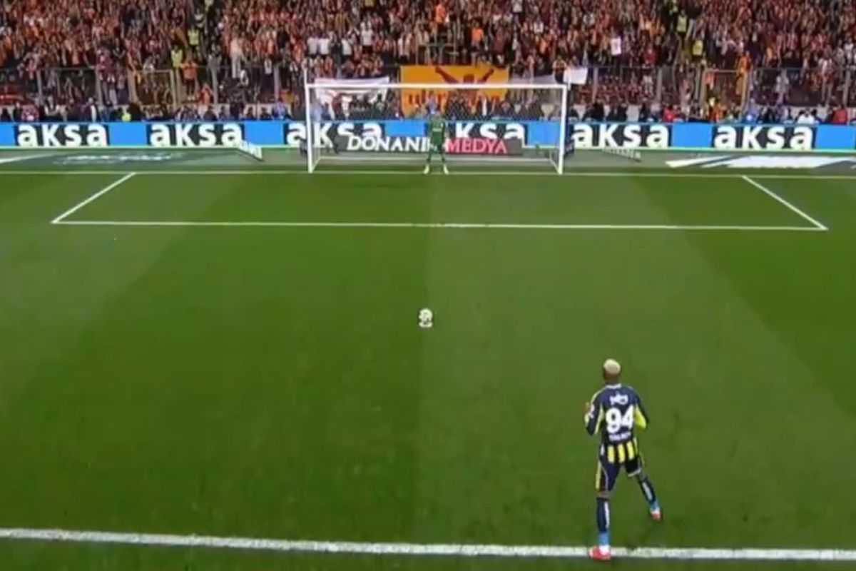 Fenerbahçe, Galatasaray karşısında penaltı vuruşundan yararlanamadı