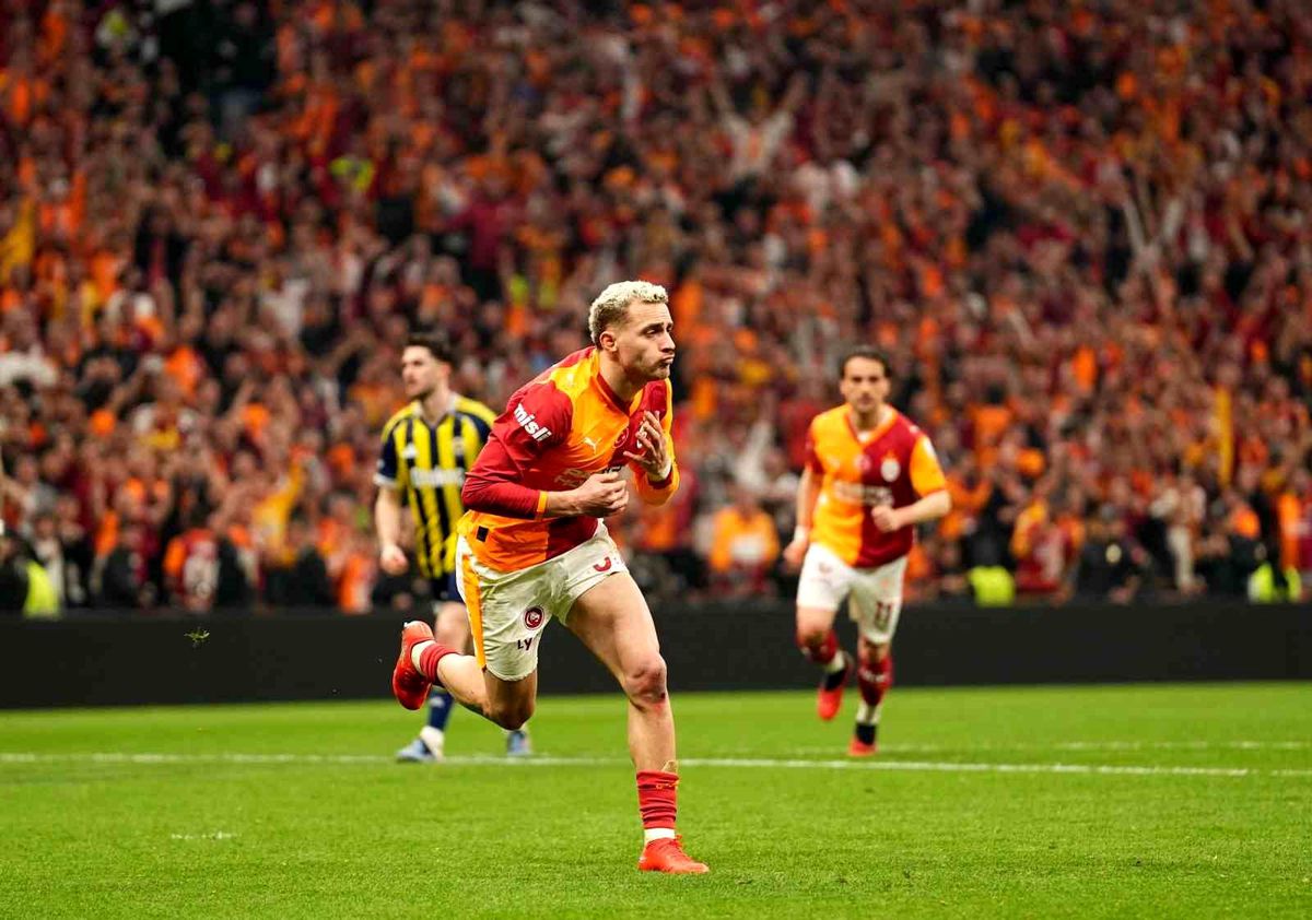 Galatasaray\'dan 25 Yıl Sonra Penaltı Sevinci