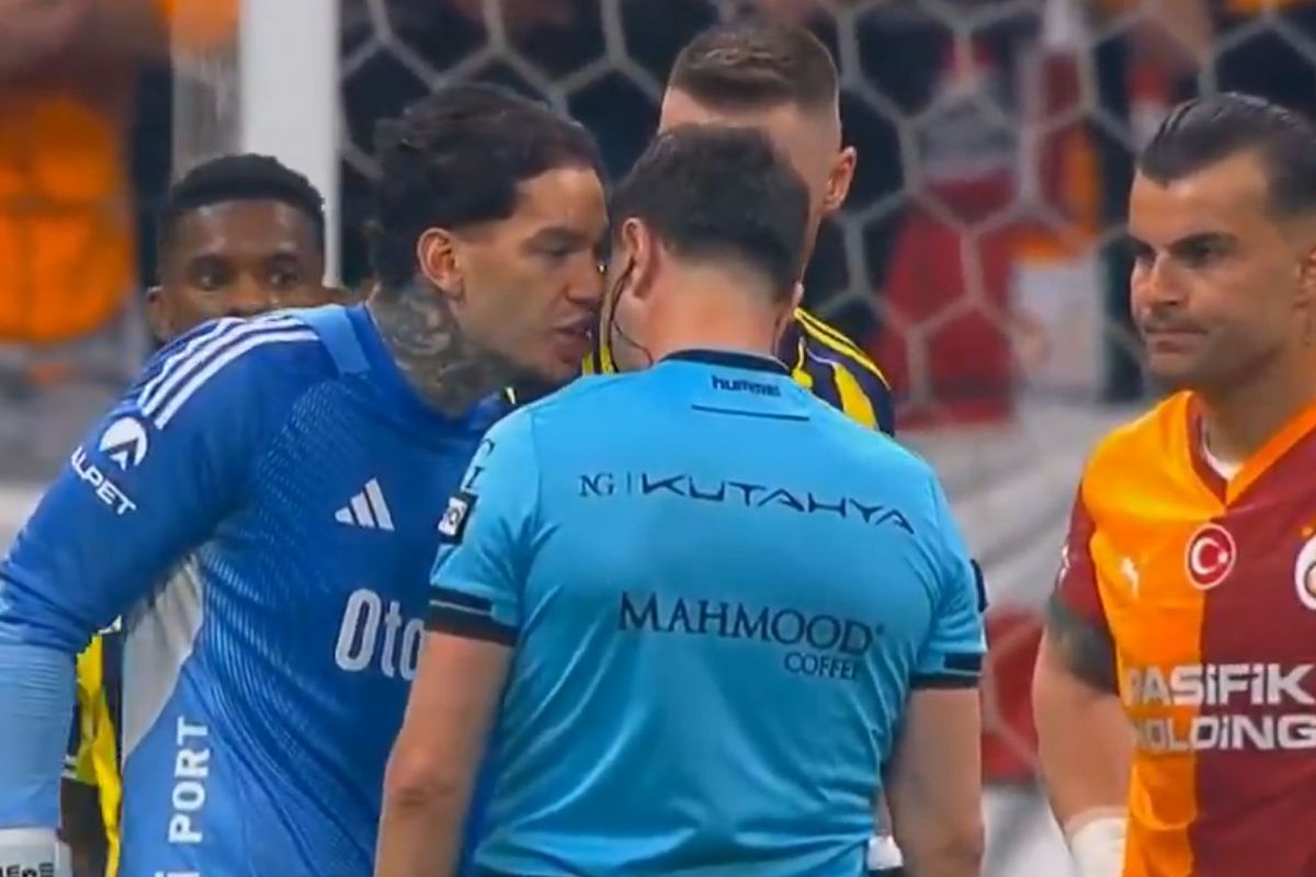 Galatasaray penaltı kazandı, Ederson kırmızı kart gördü