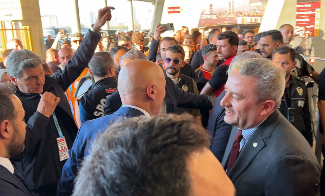 Galatasaray yönetimi, Fenerbahçe'ye zeytin dalı uzattı