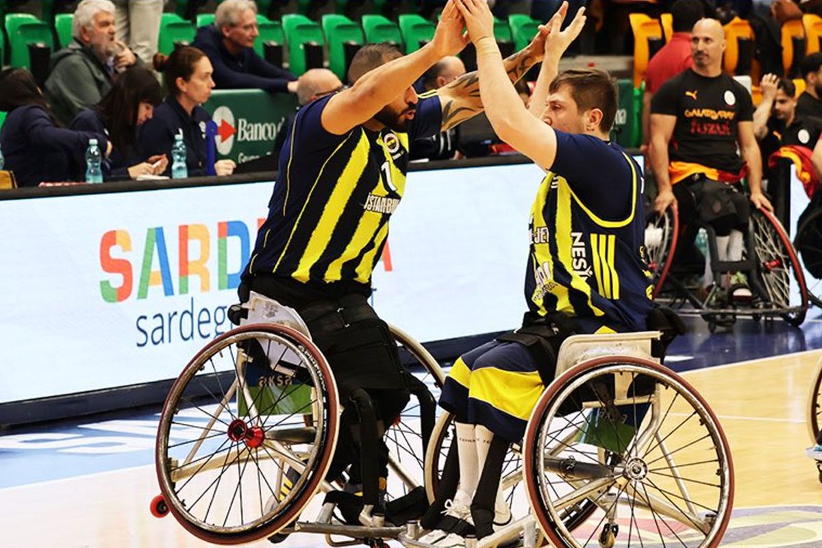 Galatasaray'ı yenen Fenerbahçe İstanbul Jet, Avrupa şampiyonu