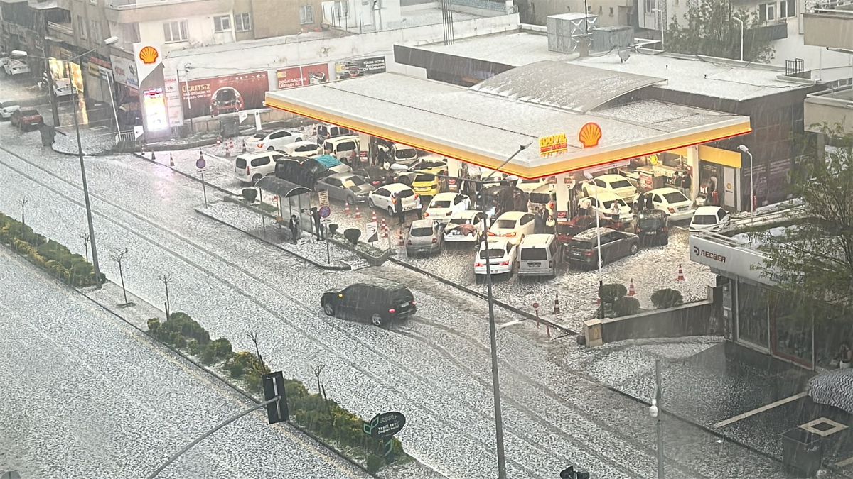 Gaziantep\'te Dolu Yağışı Hayatı Olumsuz Etkiledi