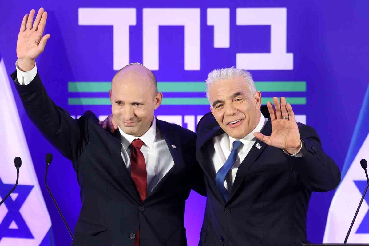 Bennett ve Lapid\'den Koalisyon Hamlesi