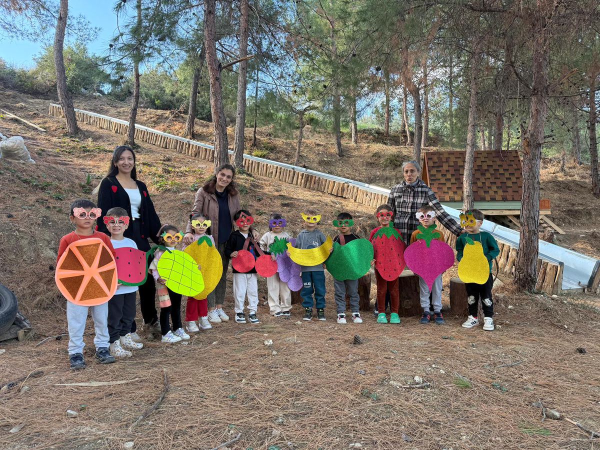 İstanbul Rumeli Üniversitesi’nden Hatay’daki orman okuluna anlamlı ziyaret