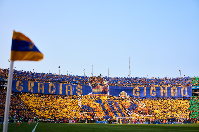 İşte futbol bu! Efsane isme unutamayacağı anlar yaşattılar
