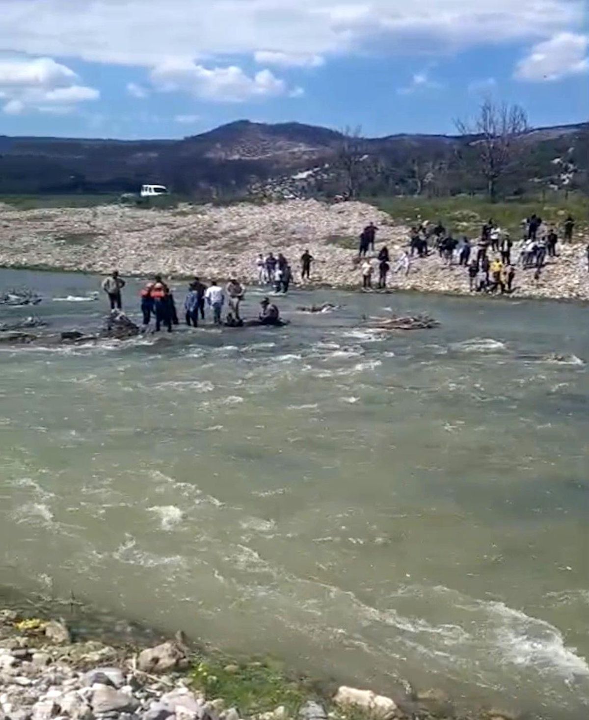 Çayda Kaybolan Kadının Cesedi Bulundu