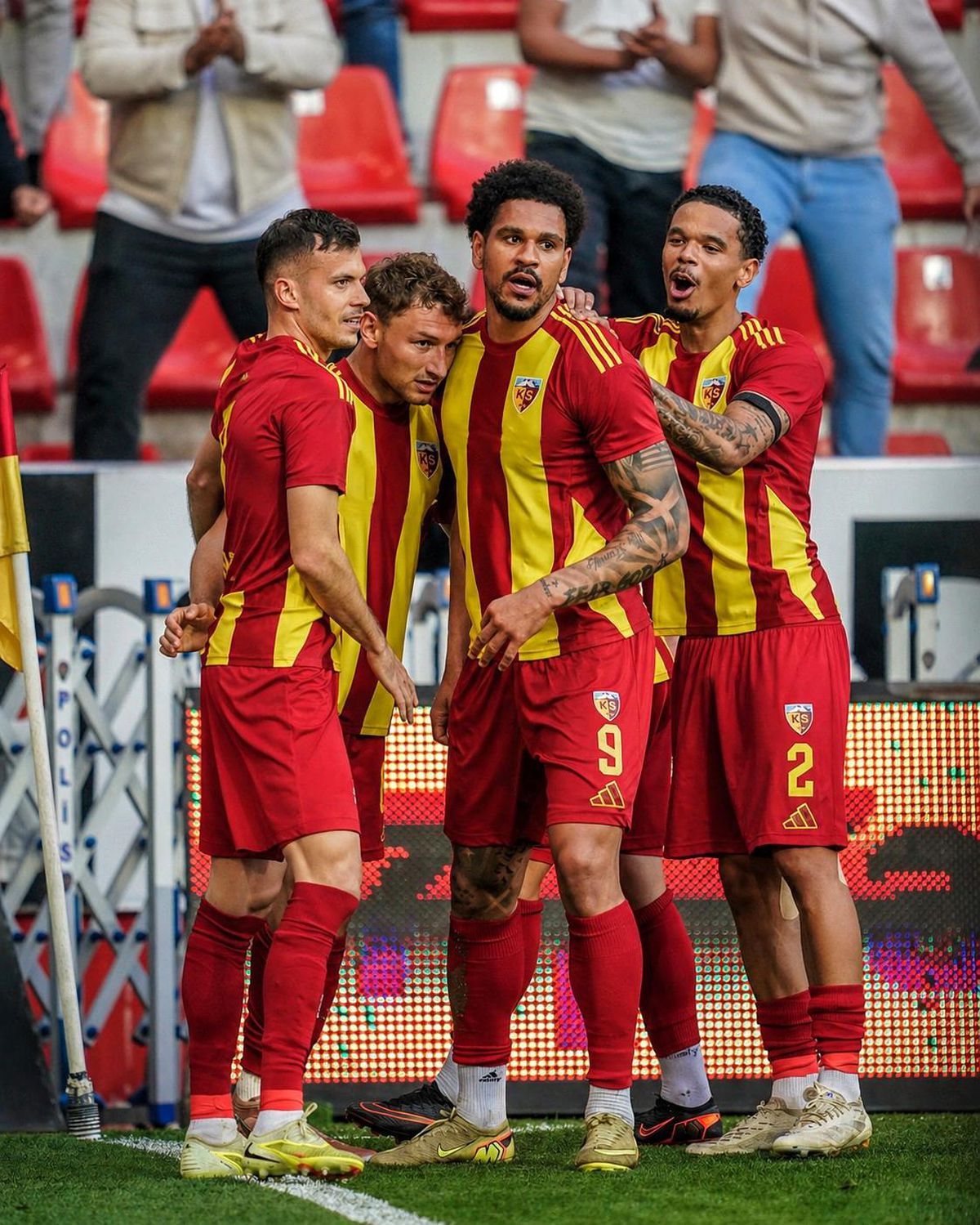 Kayserispor: Rizespor\'u 2-0 Mağlup Etti