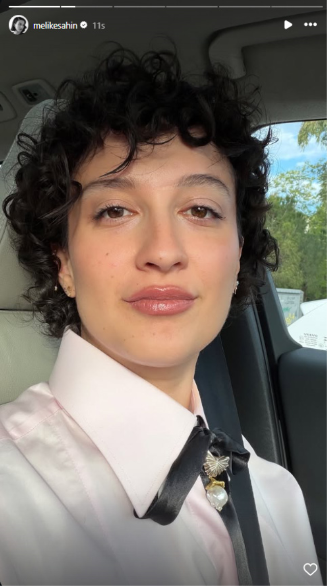 Melike Şahin'den yeni yaşa yeni imaj! Kullanıcılar ikiye bölündü