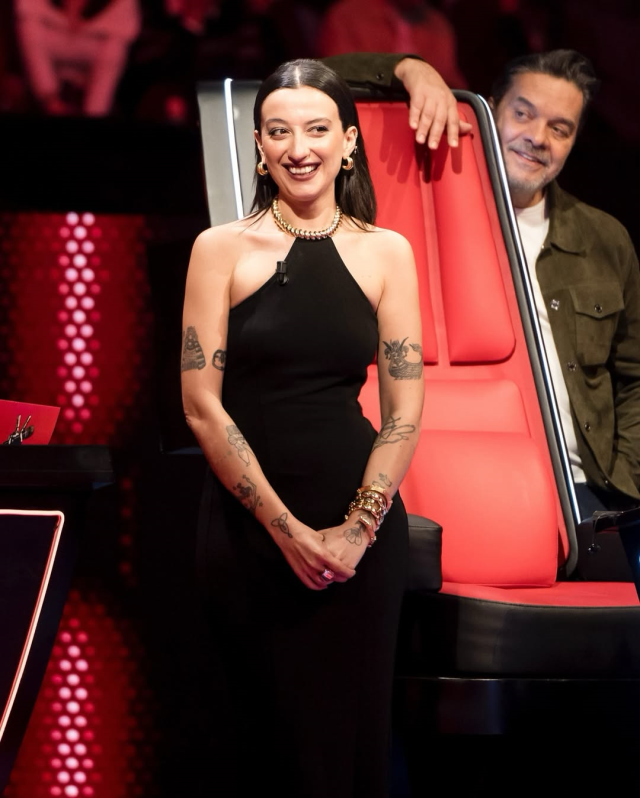 Melike Şahin'den yeni yaşa yeni imaj! Kullanıcılar ikiye bölündü