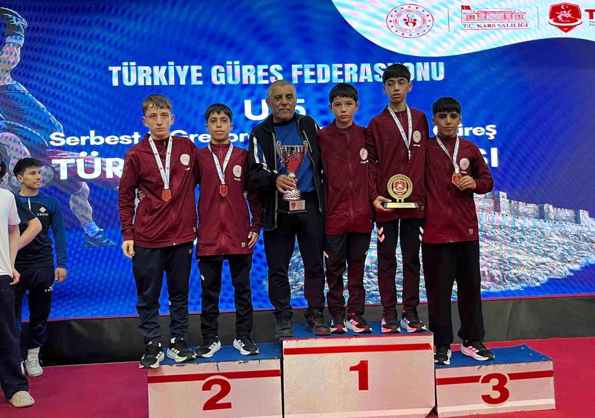 Milas Güreş Takımı Türkiye İkincisi