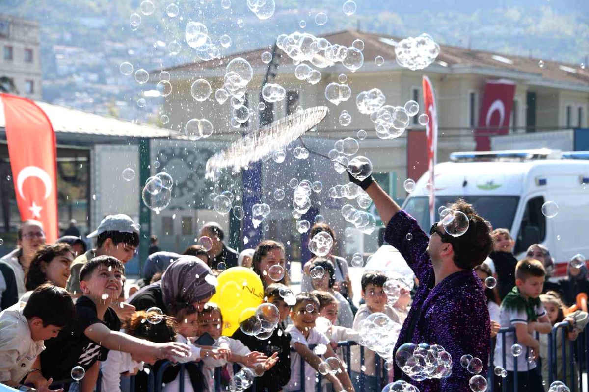 Osmangazi\'de çocuk karnavalı