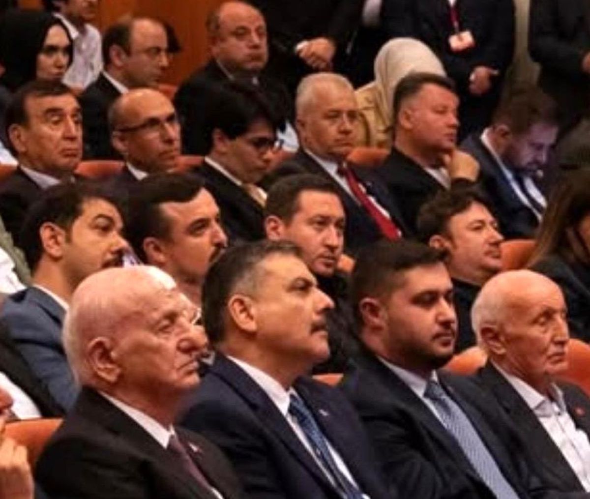 Siyaset Okulu\'nda Gençlere Vurgu