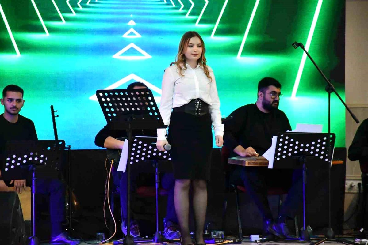 Afyonkarahisar\'da Gençler Arası Ses Yarışması Tamamlandı
