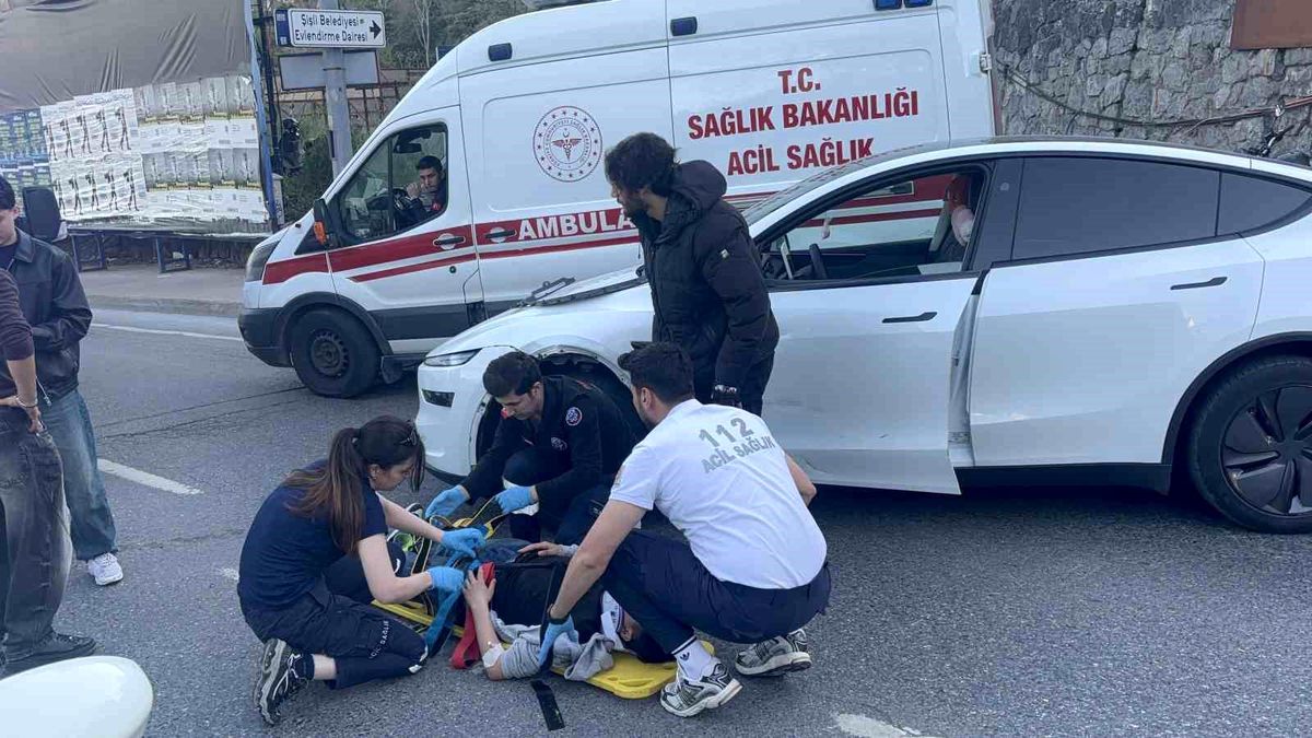 Şişli\'de Tesla ve Motosiklet Kazası