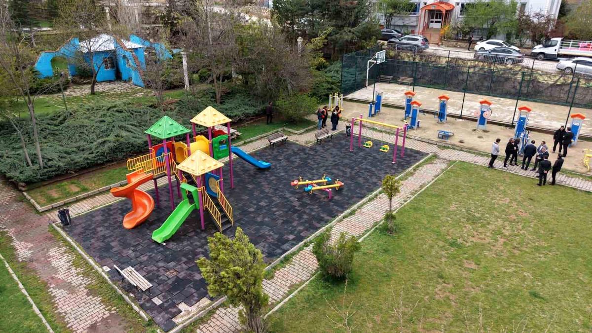 Tunceli\'de Spor Alanları Yenileniyor