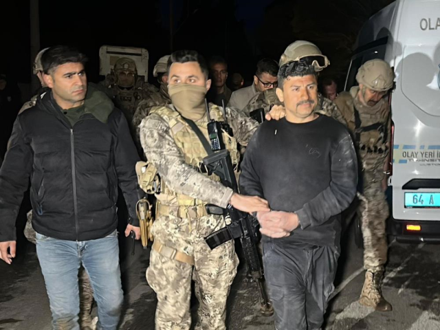 Uşak'ta görev başındaki polislere ateş açıldı! Yaralılar var