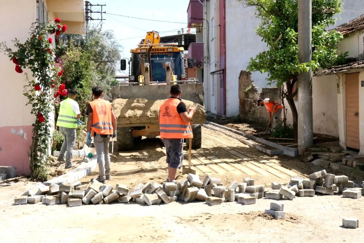 Yenipazar\'da üstyapı atağı: Parke taşları yenileniyor