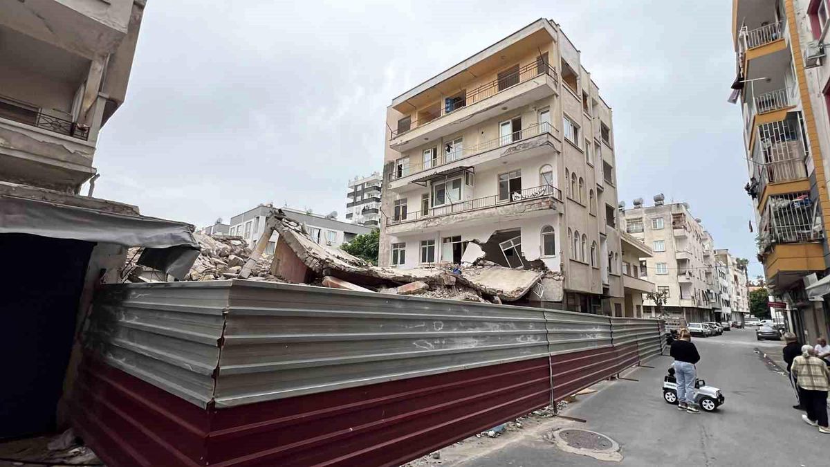 Mersin\'de Yıkım Mağdurları 5 Aydır Çözüm Bekliyor