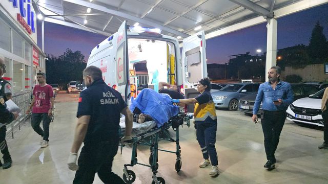 Adana'da baba tartıştığı kızını bıçakla yaraladı