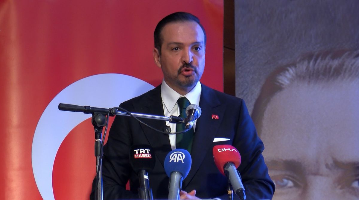 Zorlu: Türkiye Kaosun Ortasında Güçlü Liderlikle Ayakta