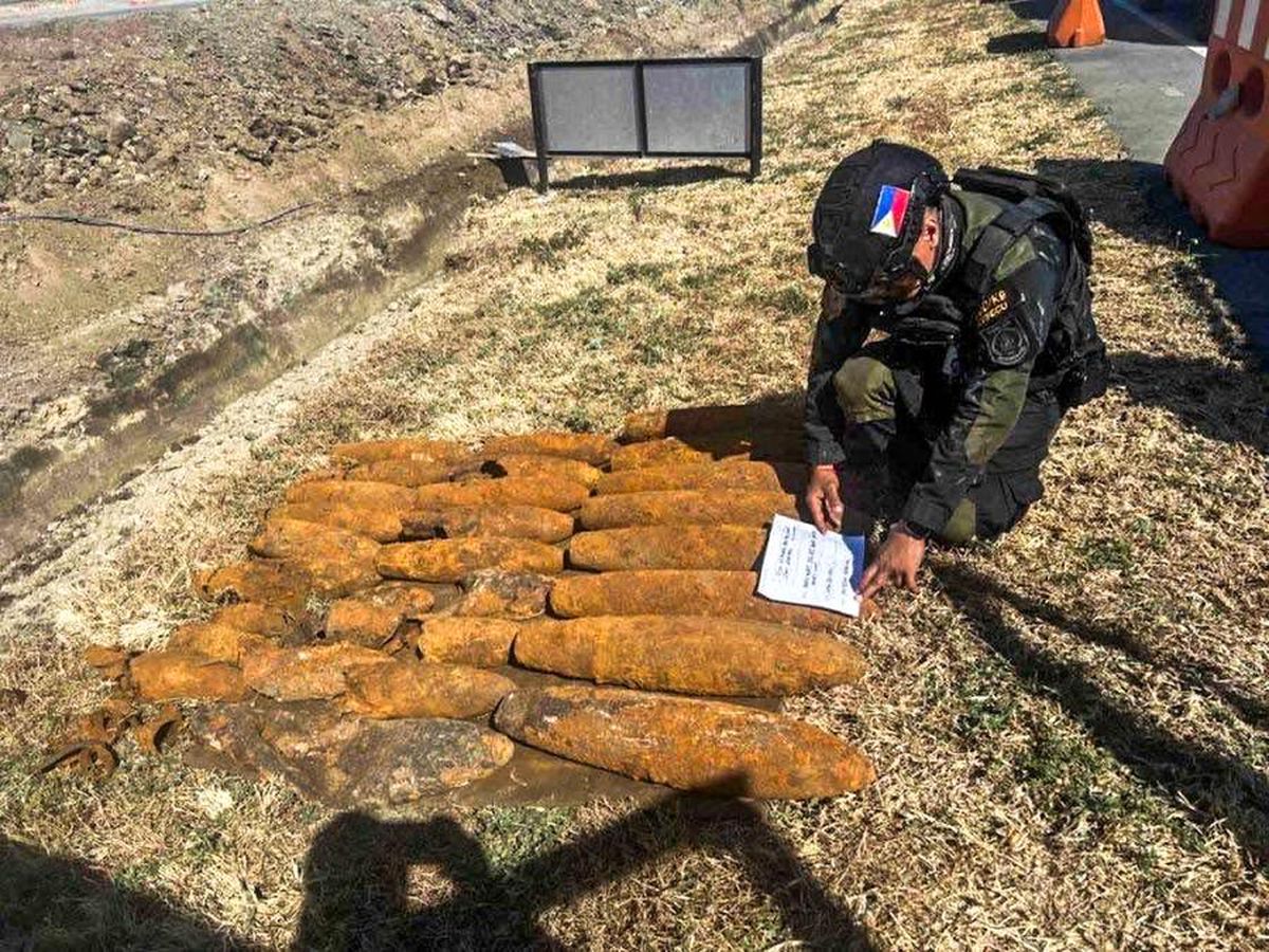 Pasay Havalimanı\'nda Eski Bombalar Bulundu