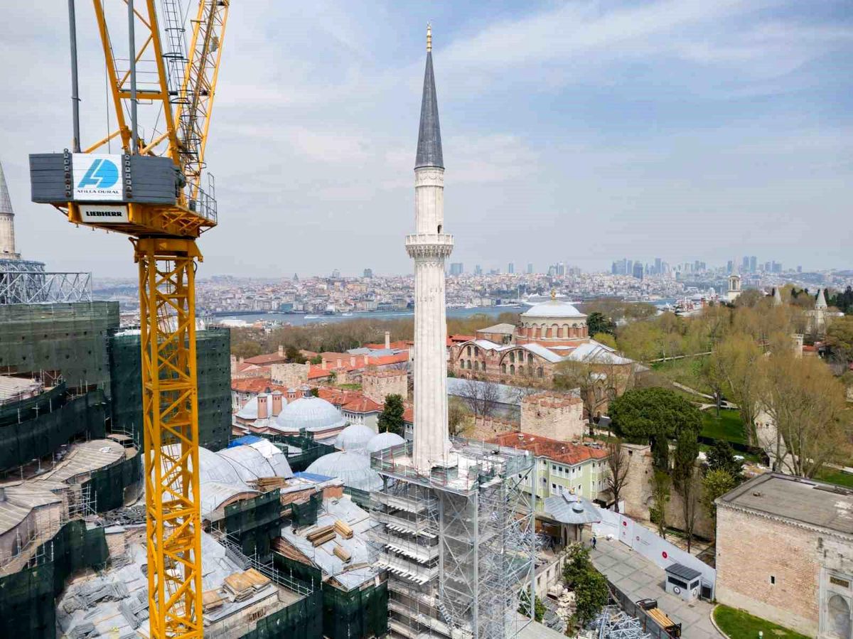 Ayasofya\'nın Kuzeydoğu Minaresi Restorasyonu Tamamlandı