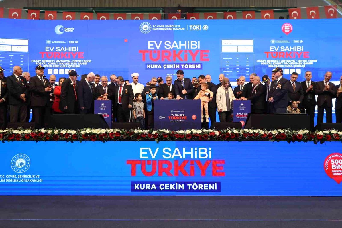 Bakan Kurum: "İstanbul\'da 100 bin yuvamızın kuralarını çektik, sahiplerini belirledik"