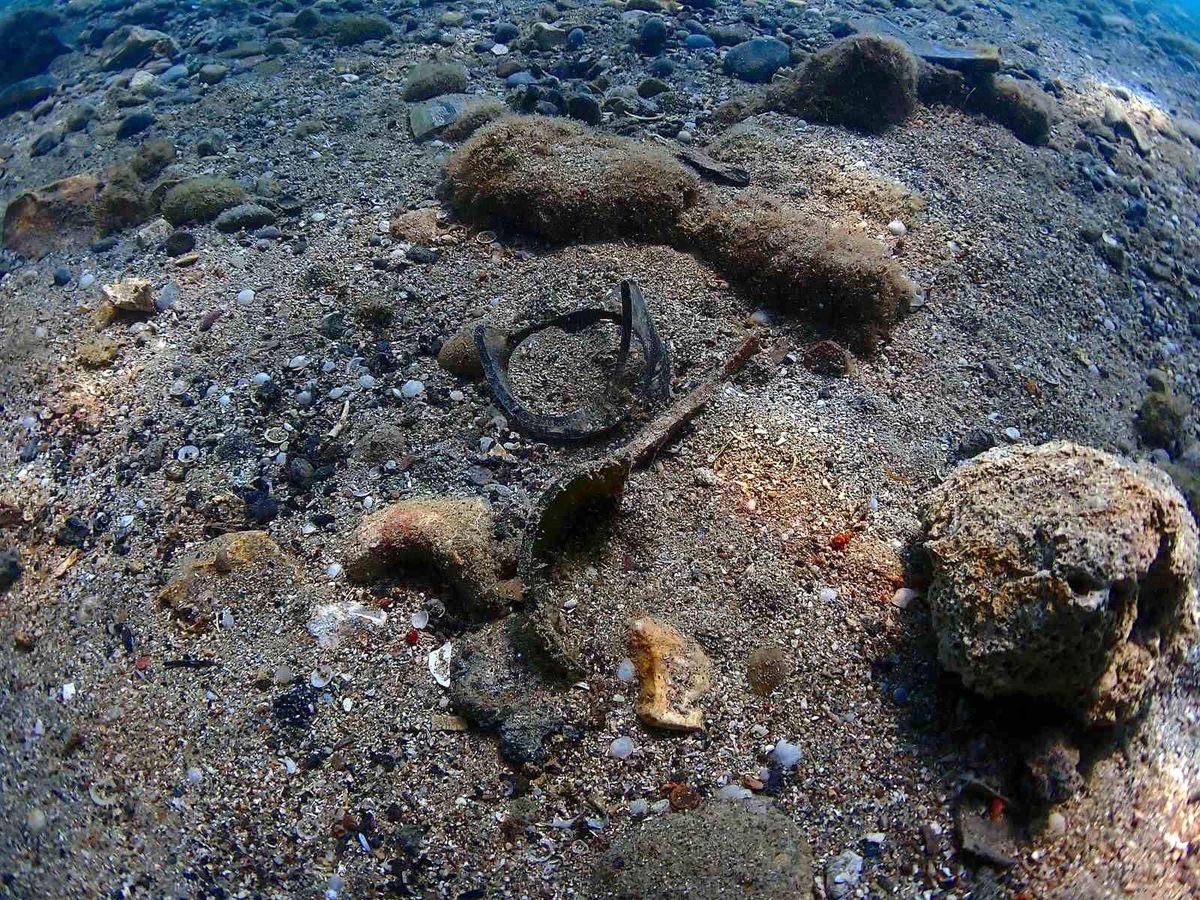 Büyükşehir\'den Yat Limanı\'nda deniz dip temizliği