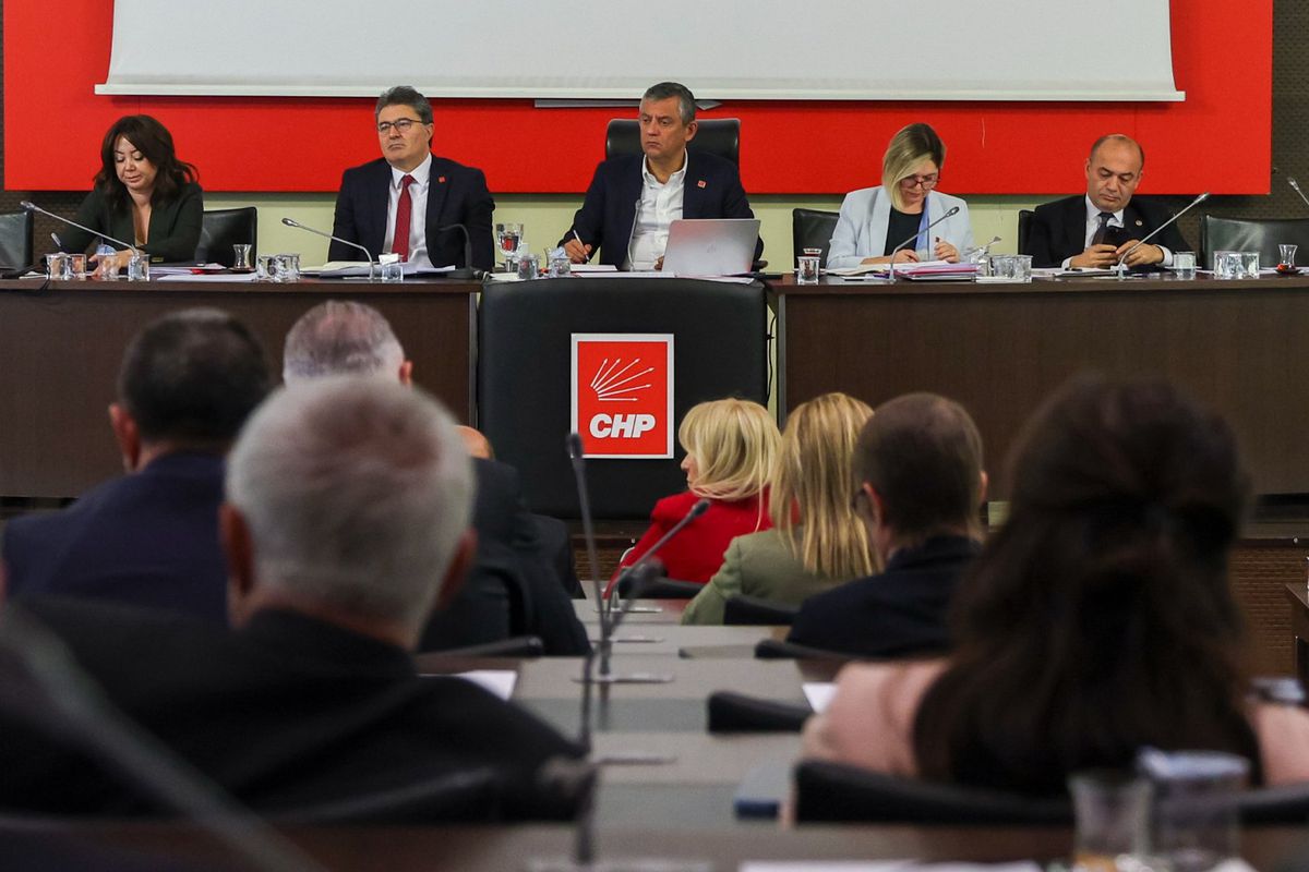 CHP\'de ihraç edilenler partiye dönüyor