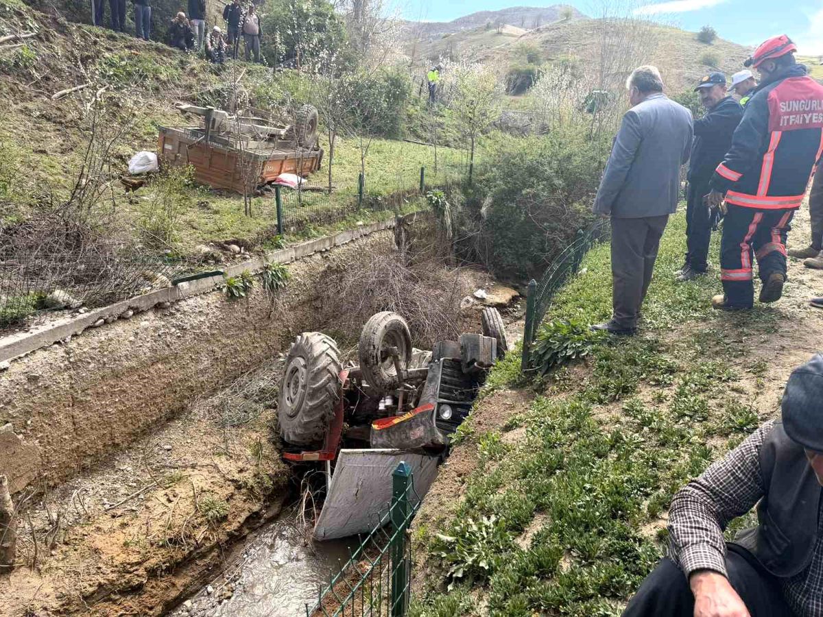 Traktör Devrildi, Genç Kız Hayatını Kaybetti