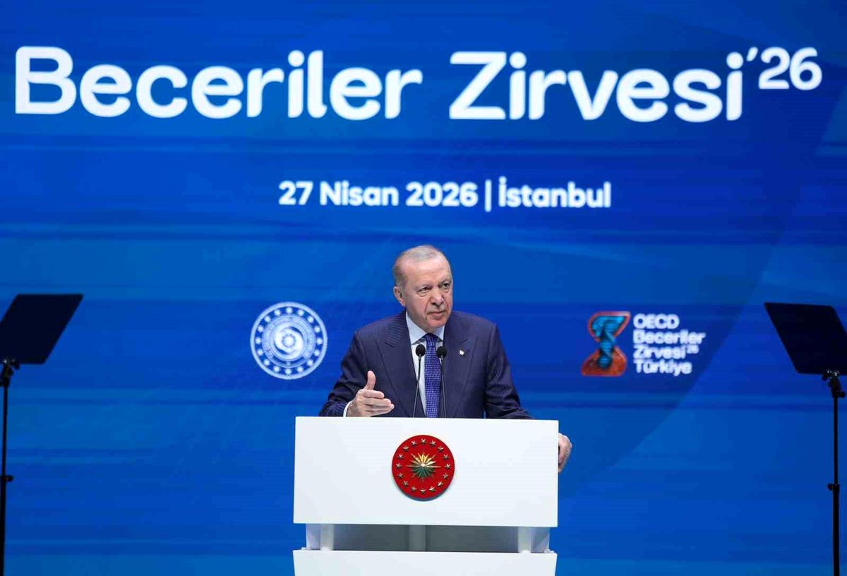Cumhurbaşkanı Erdoğan "Dünyamız teknolojinin ve yapay zekanın öncülüğünü yaptığı keskin bir dönüşüm sürecinden geçiyor"