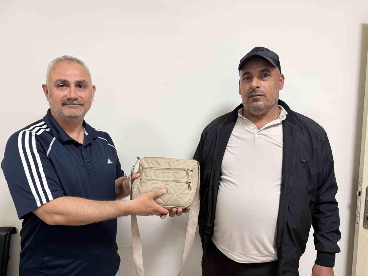 Emekli Polisten Örnek Davranış