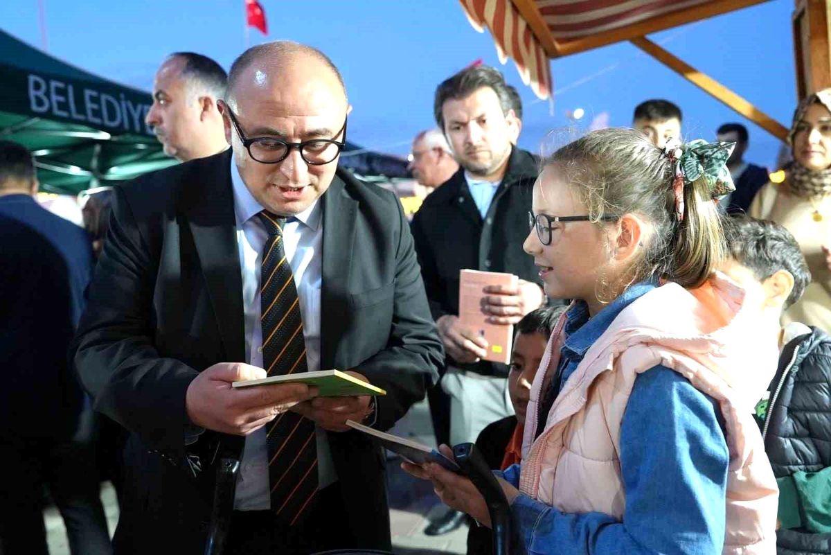 Erdemli\'de 4. Kitap ve Edebiyat Günleri yoğun ilgiyle tamamlandı