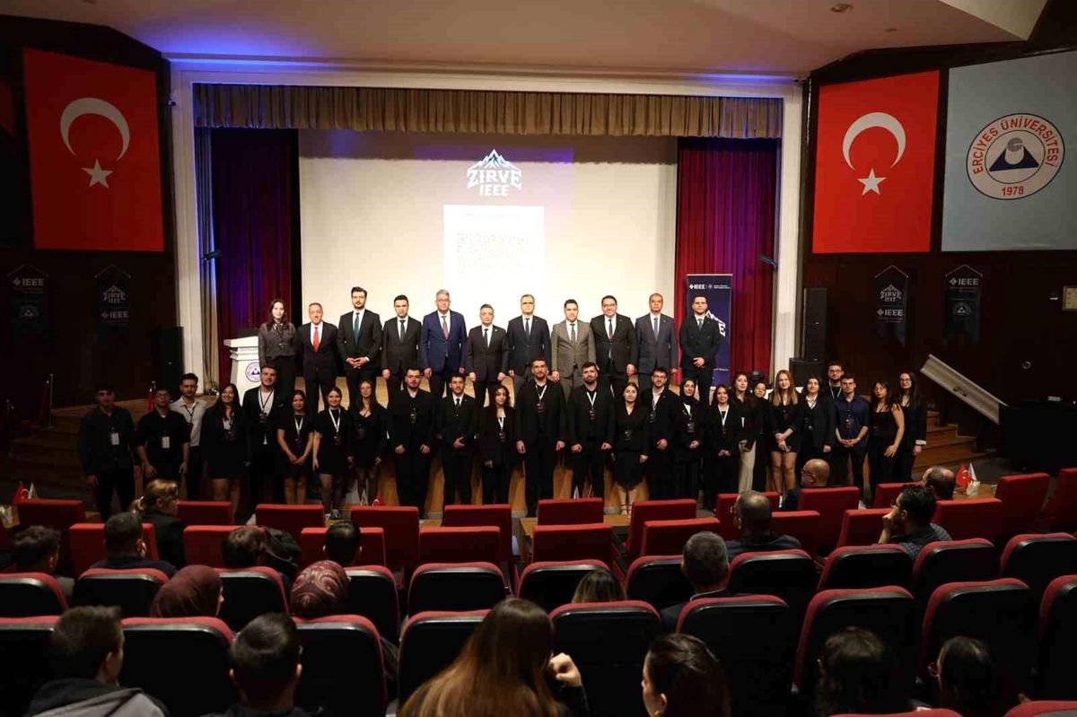 ERÜ\'de "Zirve IEEE" düzenlendi