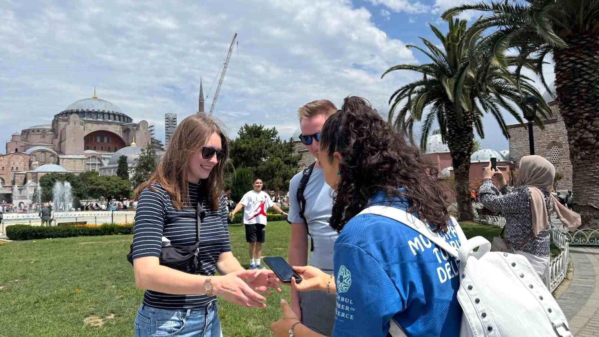 Fatih Belediyesi\'nden gençlere kültür köprüsü: Gönüllü Turizm Elçileri başvuruları başladı