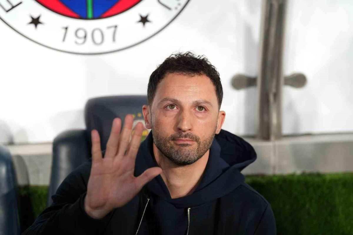 Fenerbahçe\'de Teknik Heyet Değişikliği
