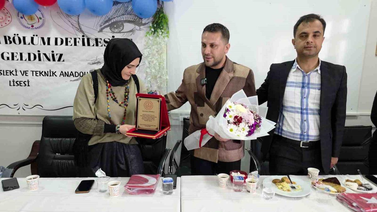 Moda İkonu Öğrencilerle Buluştu