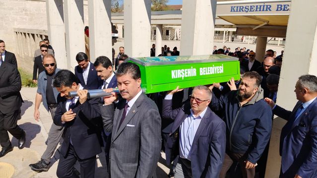 Kırşehir’de Hakim ve Adalet Komisyonu Başkanının Oğlu Çilek Nefes Borusuna Kaçtı, Hayatını Kaybetti