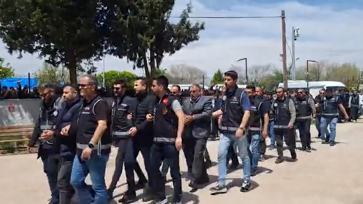 Halfeti Belediyesi\'nde yolsuzluk operasyonu: 46 kişi adliyeye sevk edildi