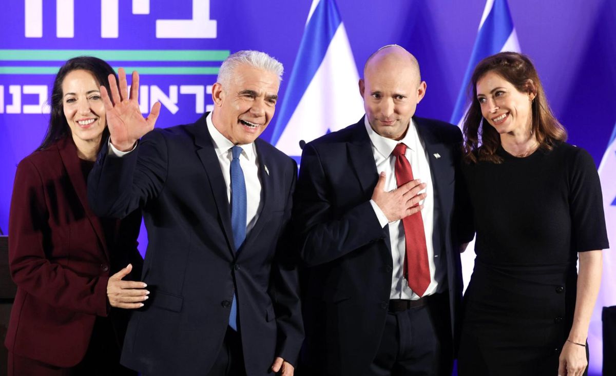 Lapid ve Bennett\'ten Netanyahu\'ya Karşı Güç Birliği