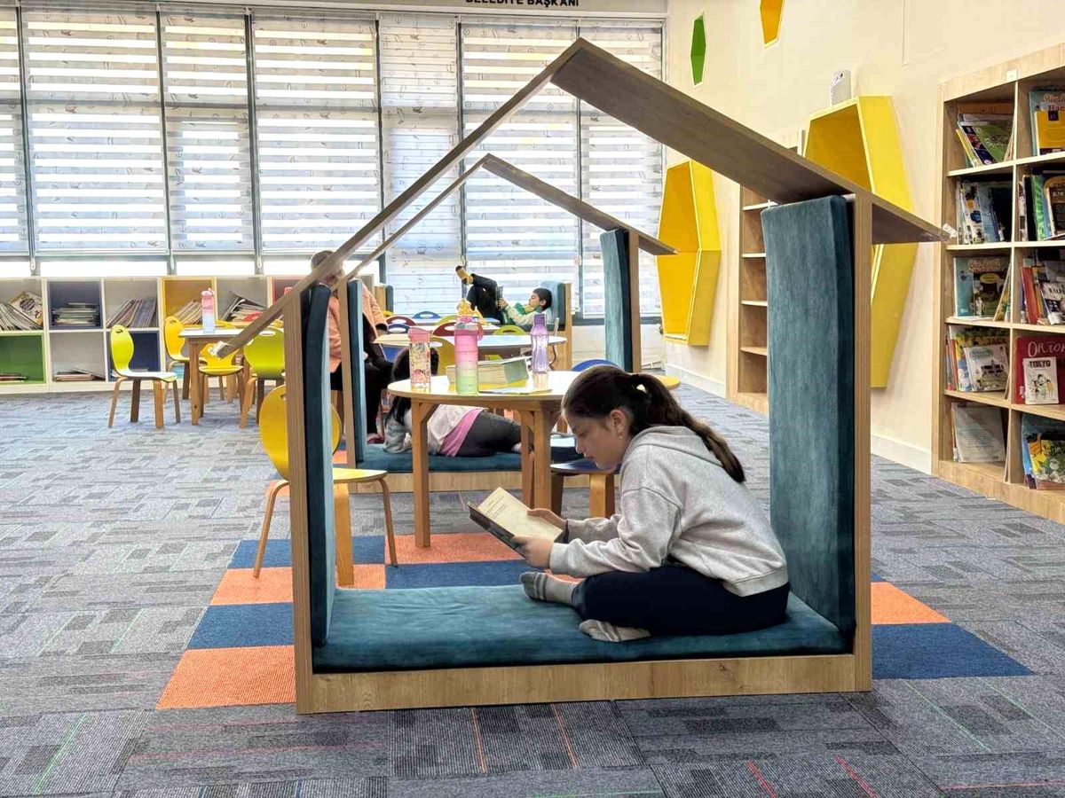 Kağıthane\'de miniklere kitap dolu dünya