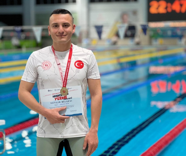 Kahramanmaraşlı yüzücü Doğukan Demir Türkiye şampiyonu oldu
